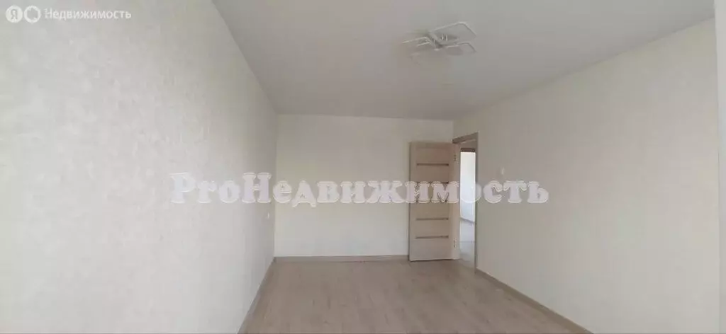 3-комнатная квартира: Абакан, улица Кати Перекрещенко, 8 (61 м) - Фото 2