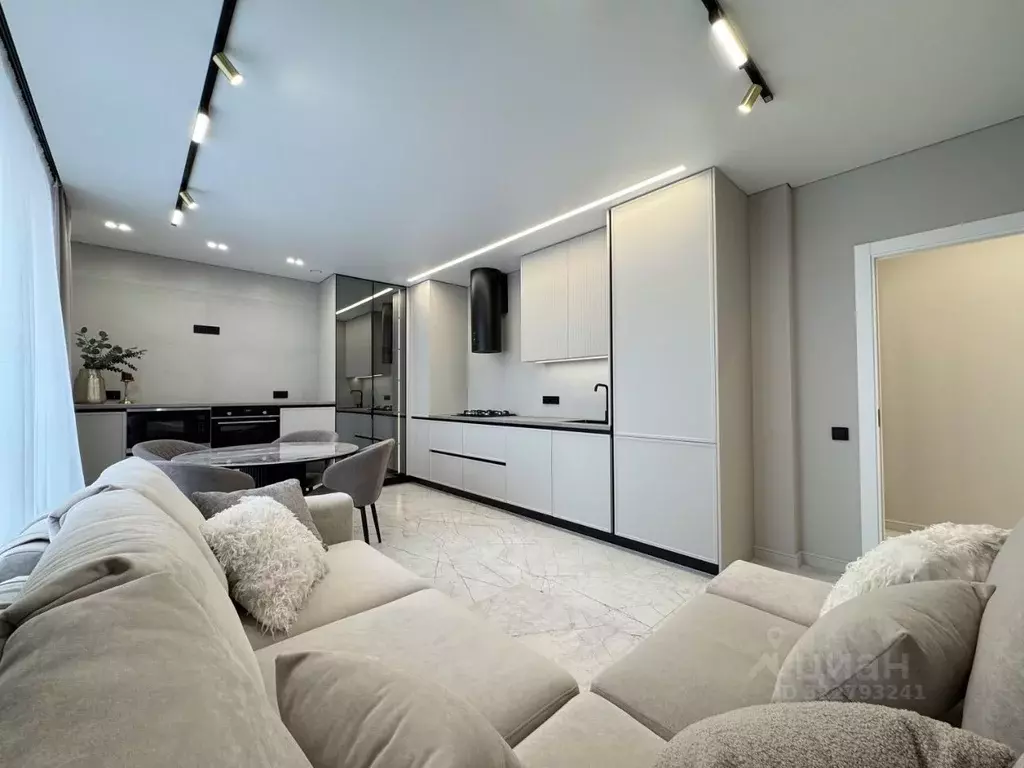 4-к кв. Ставропольский край, Ставрополь просп. Российский, 13к2 (90.0 ... - Фото 1