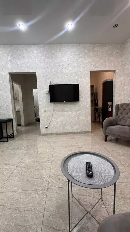 2-к кв. Северная Осетия, Владикавказ ул. Шамиля Джикаева, 5 (67.0 м) - Фото 2