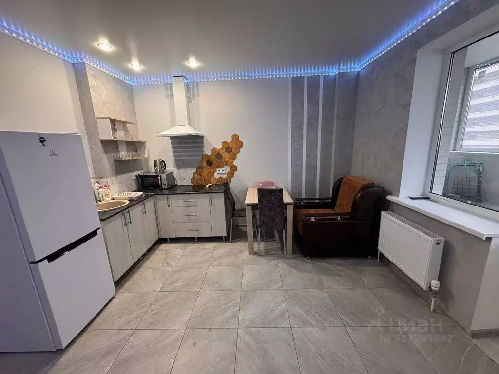 Студия Ростовская область, Ростов-на-Дону, Нахичевань ул. 26-я Линия, ... - Фото 1