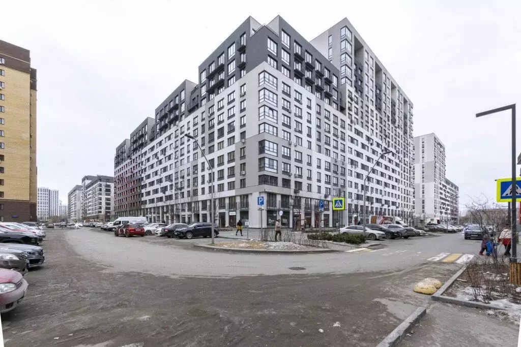 2-комнатная квартира: Тюмень, улица 50 лет Октября, 57Бк2 (72.9 м) - Фото 1