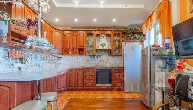 2-к кв. Санкт-Петербург просп. Королева, 21к1 (69.5 м) - Фото 0