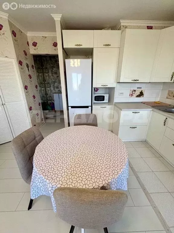 Квартира-студия: Ростов-на-Дону, улица 1-й Конной Армии, 37Б (35.8 м) - Фото 1