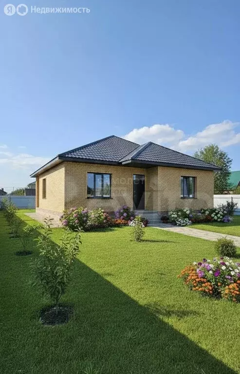 Дом в село Ивановка, Комсомольская улица (110 м) - Фото 1