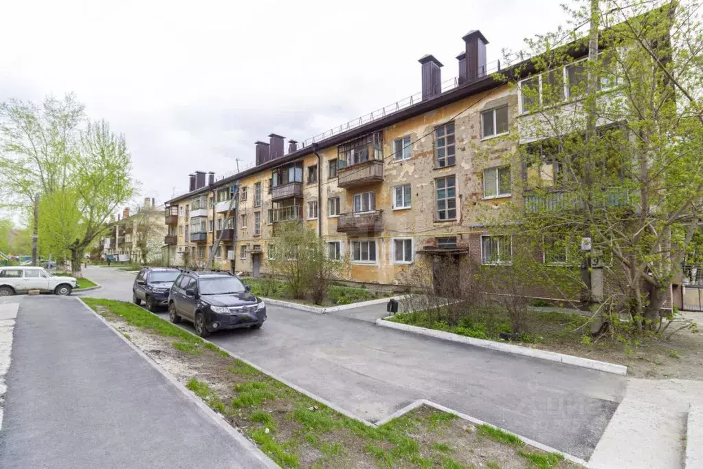 3-к кв. Тюменская область, Тюмень ул. Декабристов, 141 (55.0 м) - Фото 1