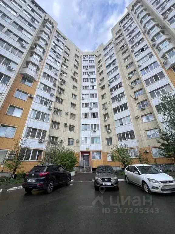 3-к кв. Оренбургская область, Оренбург Карагандинская ул., 15 (94.1 м) - Фото 0