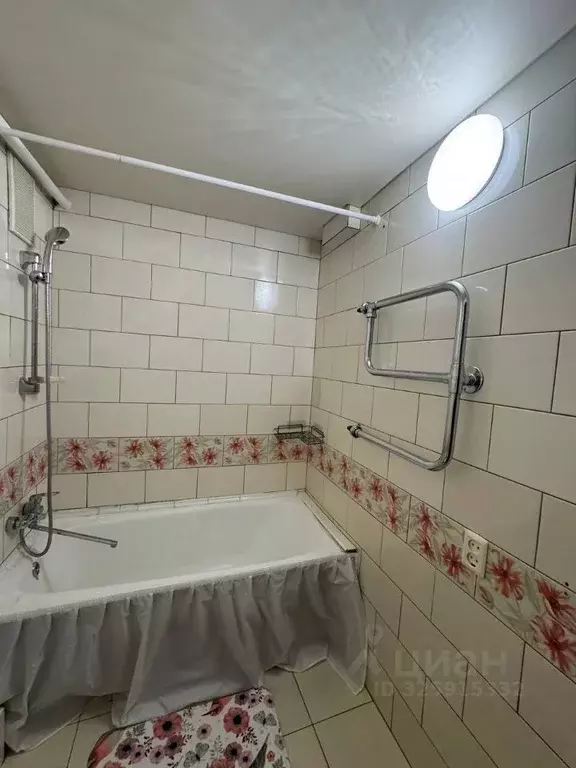 3-к кв. Челябинская область, Челябинск ул. Гончаренко, 63 (56.6 м) - Фото 2