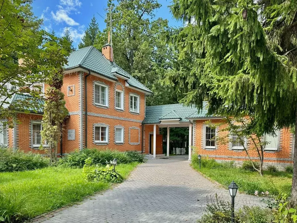 Коттедж в Московская область, Наро-Фоминский городской округ, д. ... - Фото 1