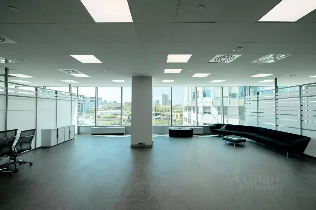 Офис в Свердловская область, Екатеринбург ул. Бориса Ельцина, 3 (339 ... - Фото 1