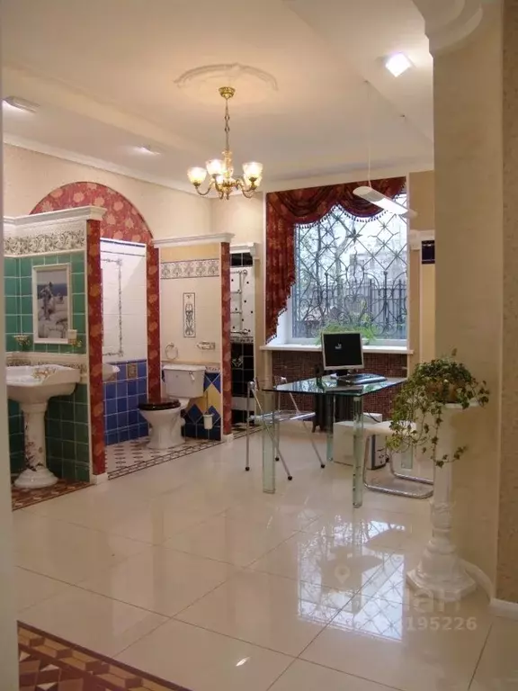 Помещение свободного назначения в Свердловская область, Екатеринбург ... - Фото 1