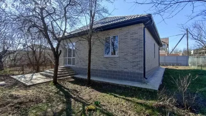 Дом в Ростов-на-Дону, улица Петренко (90 м) - Фото 1