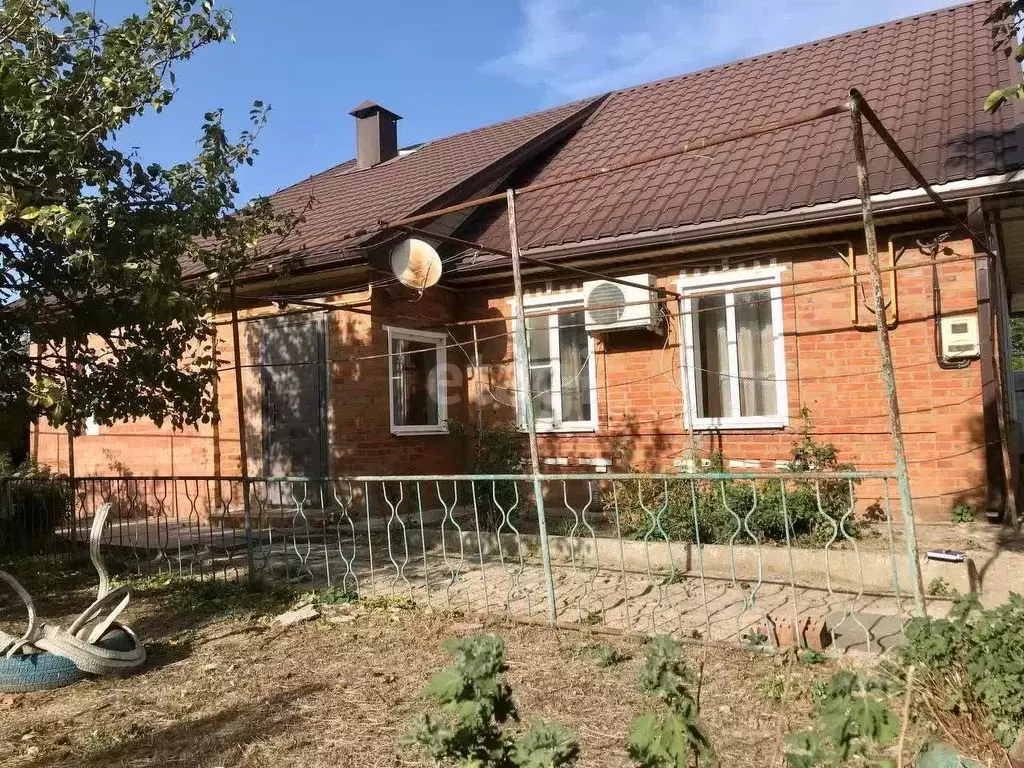 Дом в Краснодарский край, Ейский район, Камышеватская ст-ца  (75 м) - Фото 1