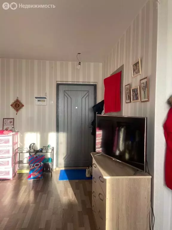 Квартира-студия: посёлок Рощино, улица Ленина, 27 (26 м) - Фото 1