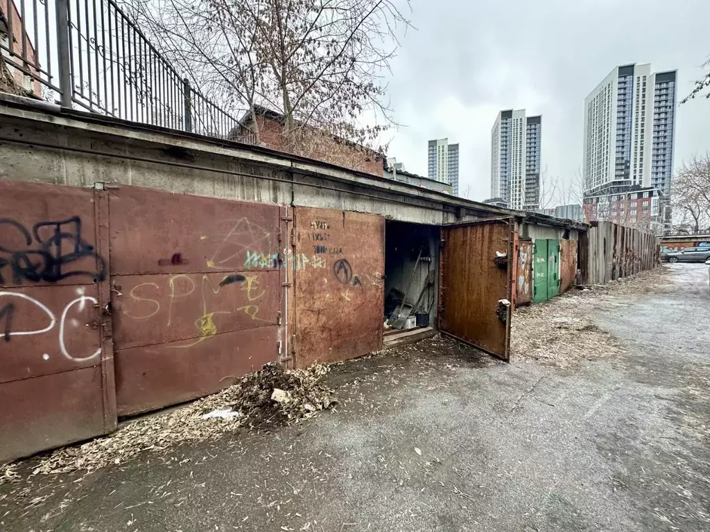 Гараж в Свердловская область, Екатеринбург ул. Мамина-Сибиряка, 10А ... - Фото 2