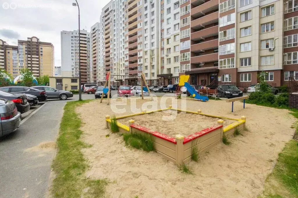 3-комнатная квартира: Тюмень, улица Николая Зелинского, 19 (72.9 м) - Фото 1