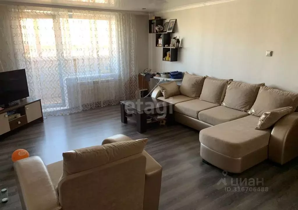 3-к кв. Забайкальский край, Чита ул. Столярова, 87 (69.9 м) - Фото 0