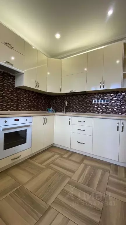 2-к кв. Белгородская область, Белгород ул. Губкина, 17и (100.0 м) - Фото 1
