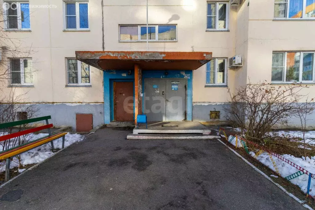 3-комнатная квартира: Курган, жилой район Заозёрный, 1-й микрорайон, ... - Фото 0