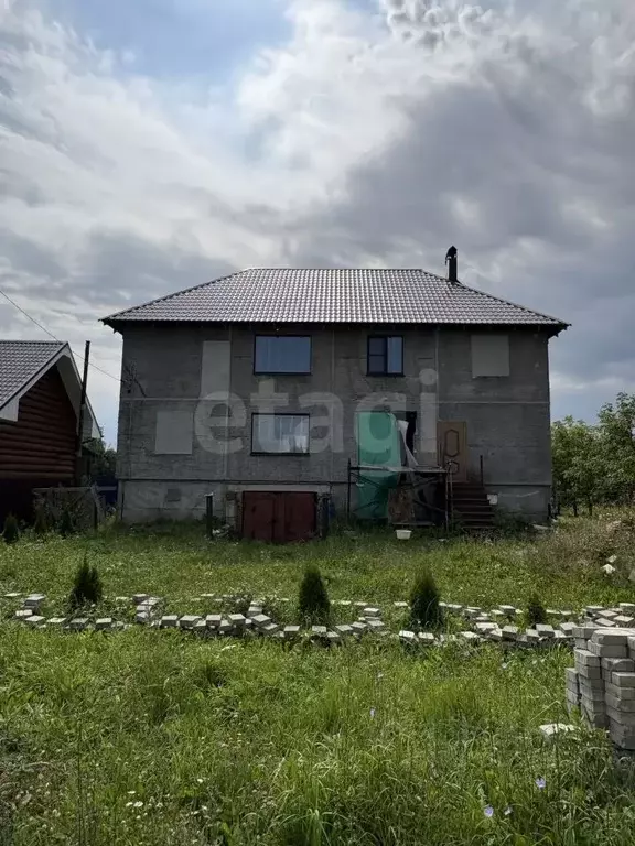 Дом в Тульская область, Узловая Универсальная ул., 1 (292 м) - Фото 2