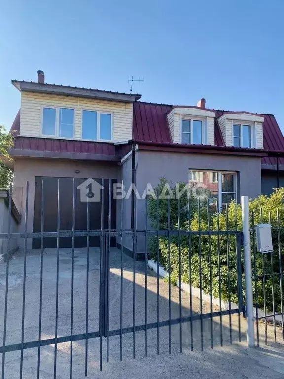 Таунхаус в Бурятия, Улан-Удэ 105-й мкр, 5/4 (230 м) - Фото 1