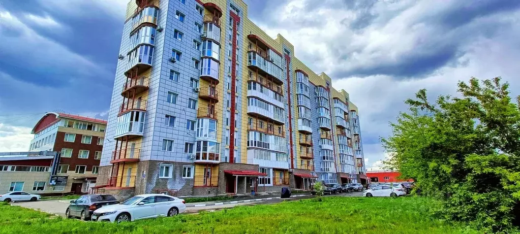 2-к кв. Омская область, Омск просп. Комарова, 11/3 (55.0 м) - Фото 0