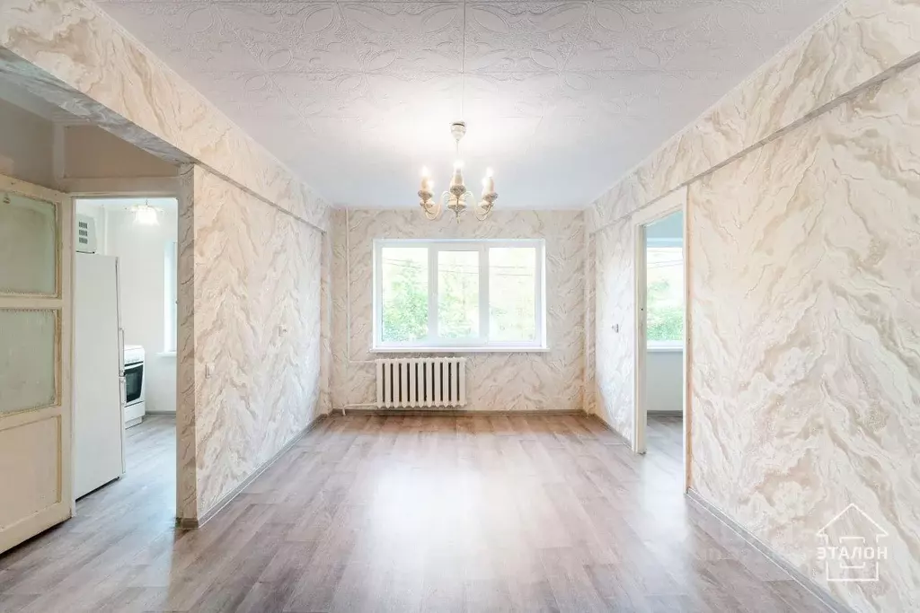 3-к кв. Омская область, Омск Заозерный мкр, ул. Бородина, 33 (59.1 м) - Фото 2