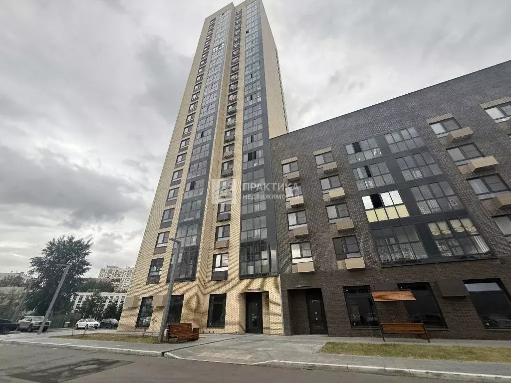 Продается 3-комнатная квартира - Фото 1