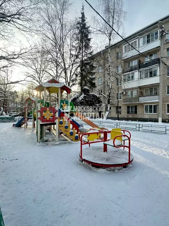 3-комнатная квартира: посёлок Истра, 19 (57 м) - Фото 1