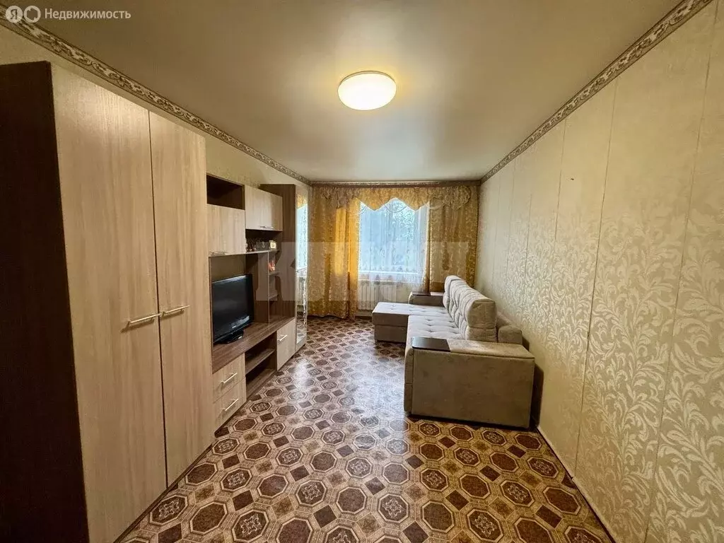 3-комнатная квартира: Сокол, Свердловская улица, 3А (58.4 м) - Фото 1