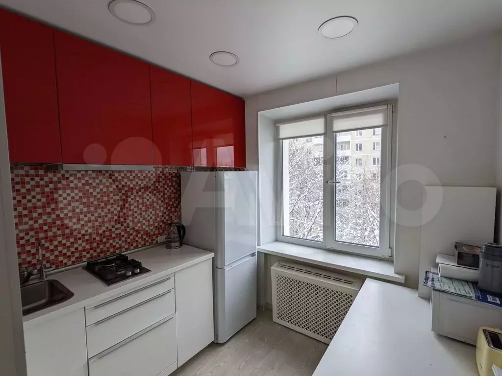 1-к. квартира, 30м, 5/5эт. - Фото 0