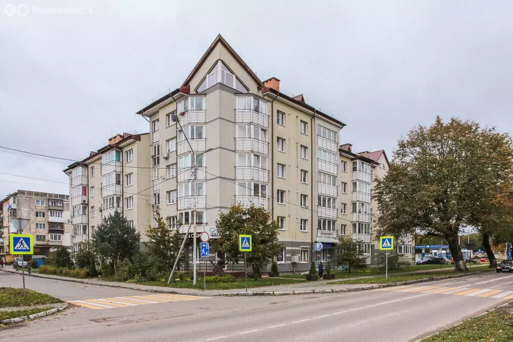 3-комнатная квартира: посёлок городского типа Янтарный, Советская ... - Фото 1