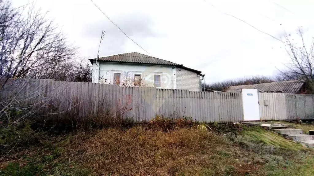 Дом в Белгородская область, Старооскольский городской округ, с. ... - Фото 0