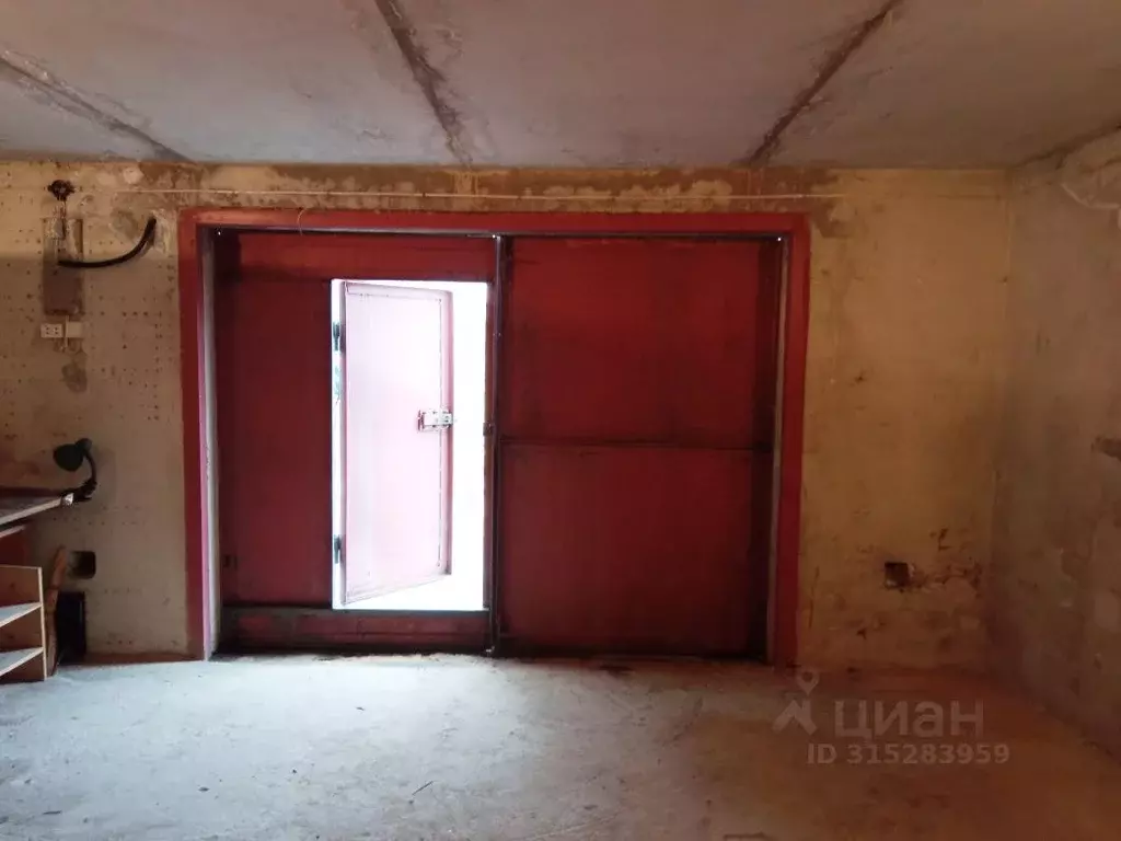 Гараж в Смоленская область, Смоленск просп. Гагарина, 74 (28 м) - Фото 1