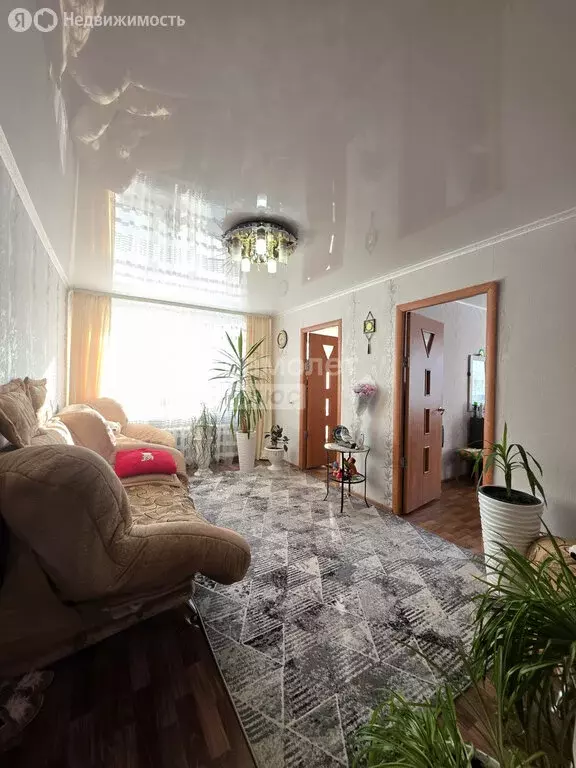 3-комнатная квартира: село Серафимовский, улица Ленина, 16 (60.9 м) - Фото 1