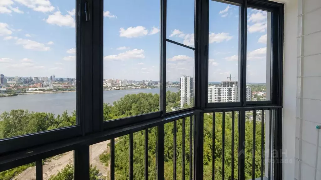 Студия Новосибирская область, Новосибирск ул. Ясный Берег, 35 (24.9 м) - Фото 2