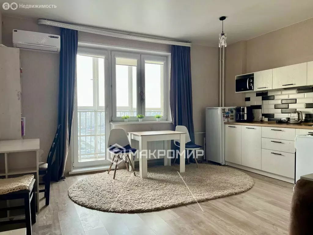 Квартира-студия: Челябинск, улица Университетская Набережная, 105 ... - Фото 2