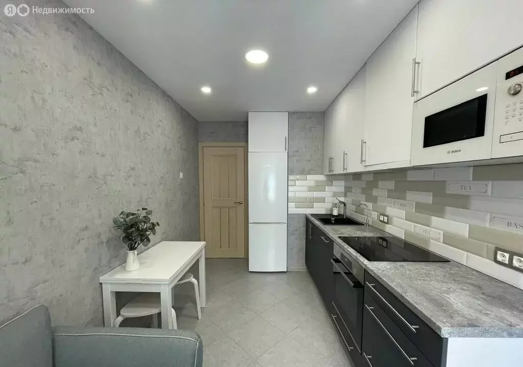 1-комнатная квартира: Краснодар, улица Красных Партизан, 1/4к15 (40 м) - Фото 1