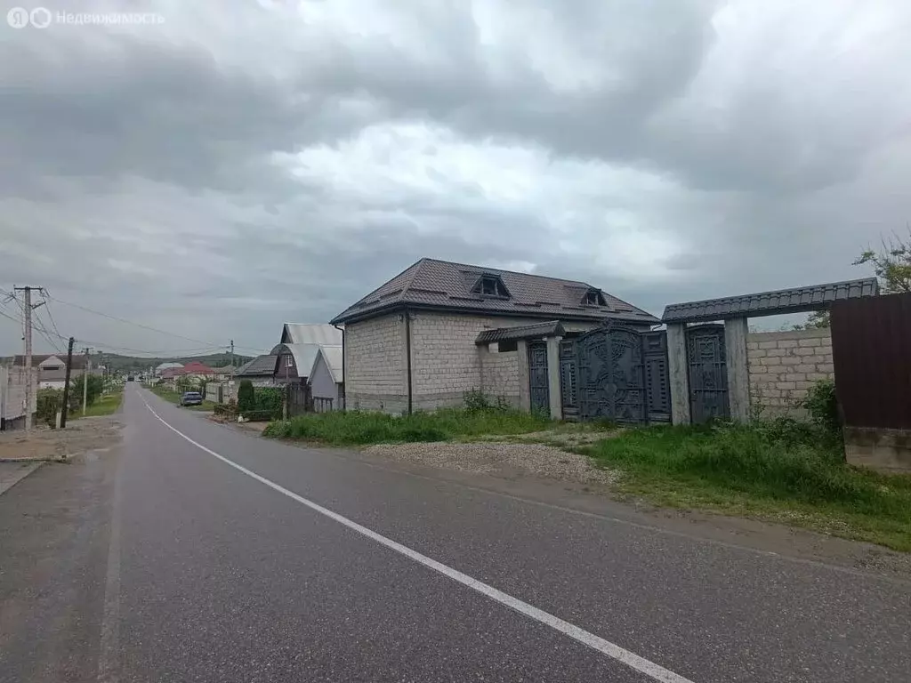Дом в село Кенже, улица Жданова, 10 (190 м) - Фото 1