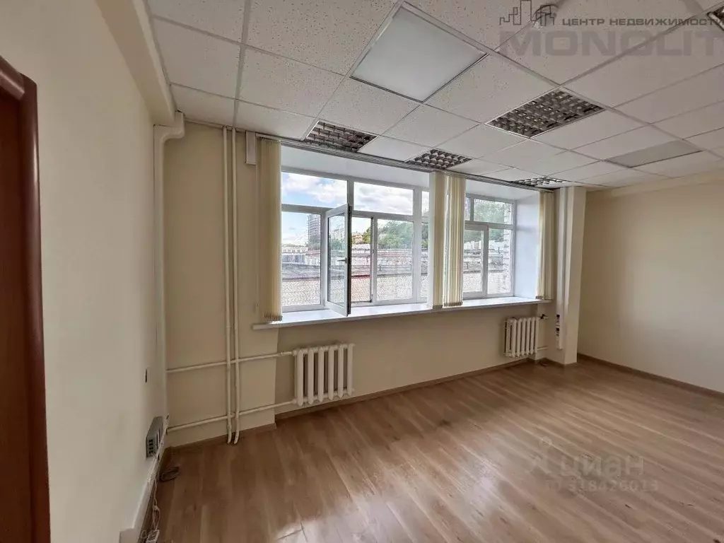 Офис в Свердловская область, Екатеринбург ул. Декабристов, 14 (42 м) - Фото 0