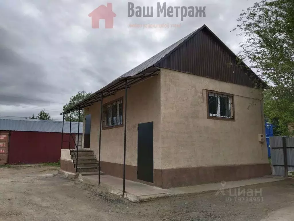 Торговая площадь в Оренбургская область, с. Курманаевка ул. Фомина . - Фото 1