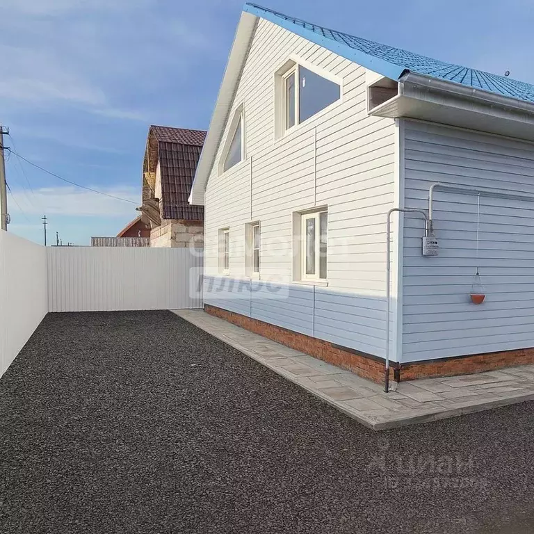 Дом в Курская область, Поселок Медвенка муниципальное образование, ... - Фото 1