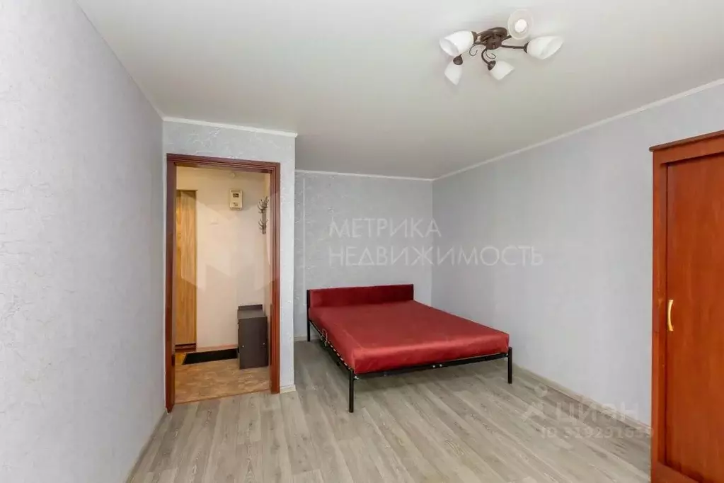 1-к кв. Тюменская область, Тюмень ул. Щорса, 1а (33.0 м) - Фото 0