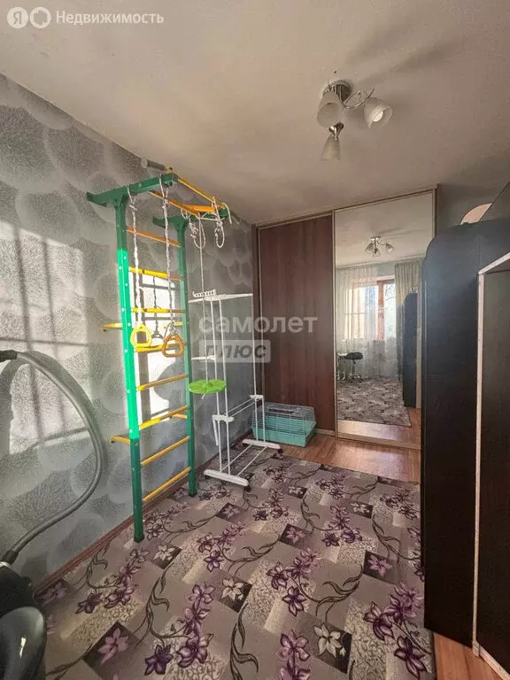 4-комнатная квартира: Миасс, улица Ильмен-Тау, 12 (74.9 м) - Фото 1