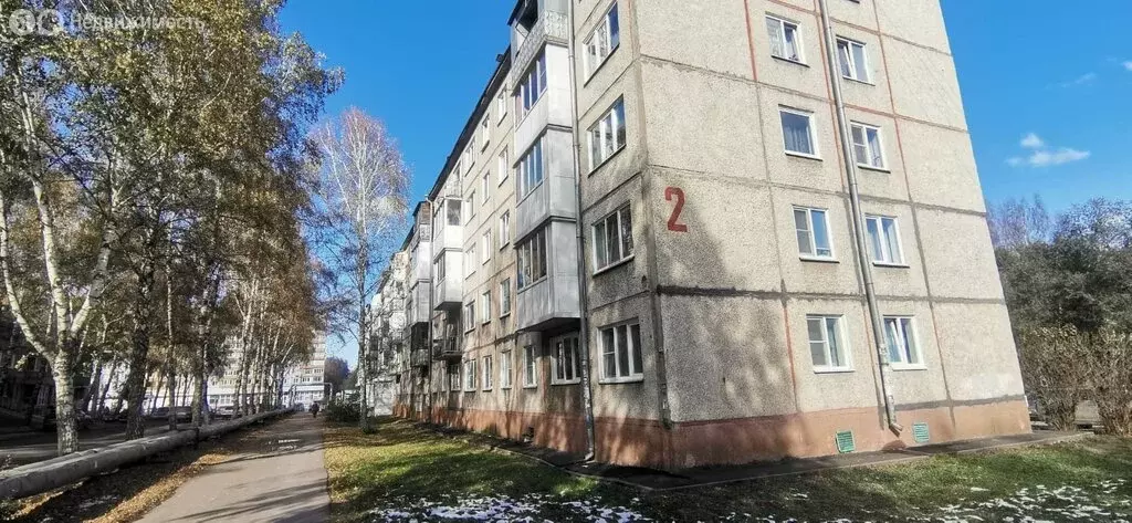 3-комнатная квартира: Кемерово, улица Ворошилова, 2 (61.9 м) - Фото 0