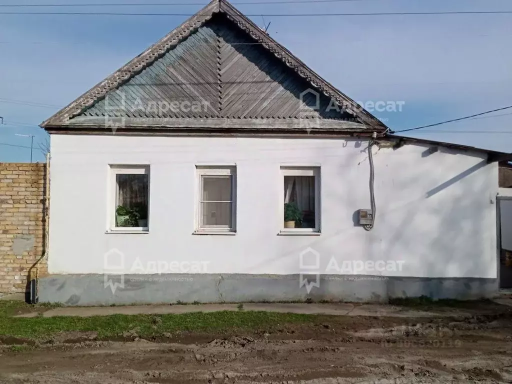 Дом в Волгоградская область, Волгоград ул. Моисеенко (56 м) - Фото 1