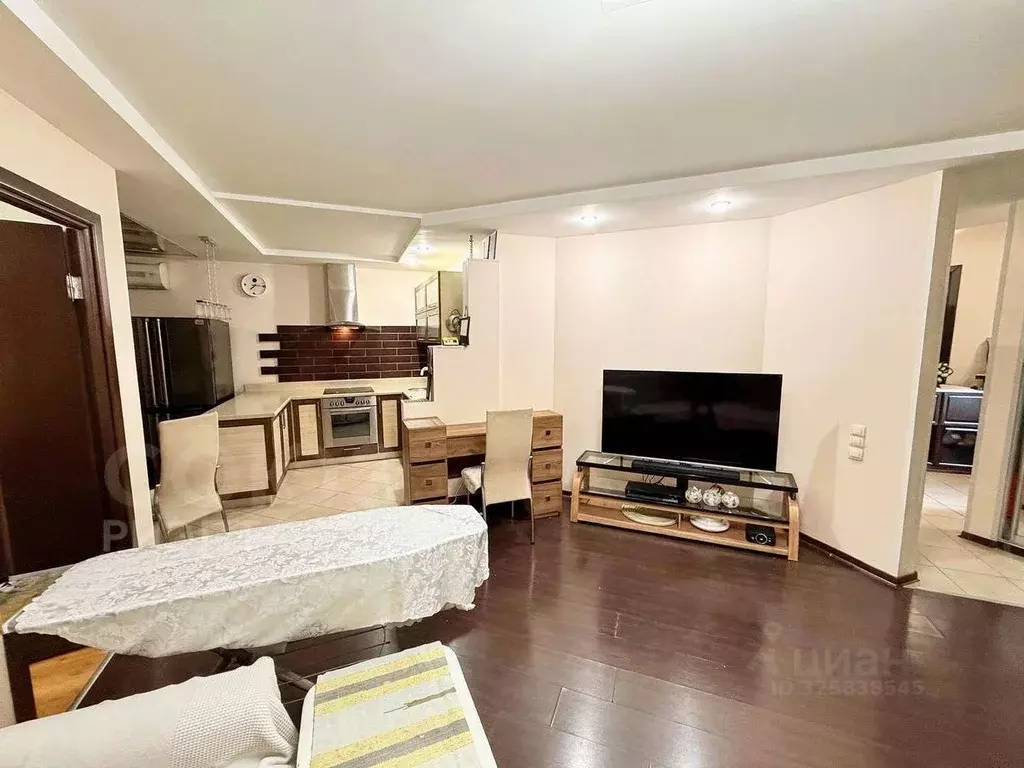 3-к кв. Волгоградская область, Волгоград Днестровская ул., 12 (76.6 м) - Фото 1