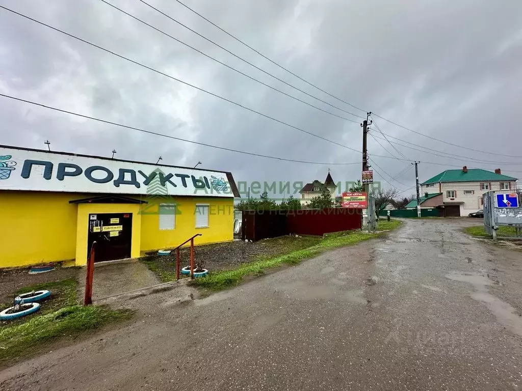 Торговая площадь в Саратовская область, Саратов ул. Черемуховая, 28 ... - Фото 0