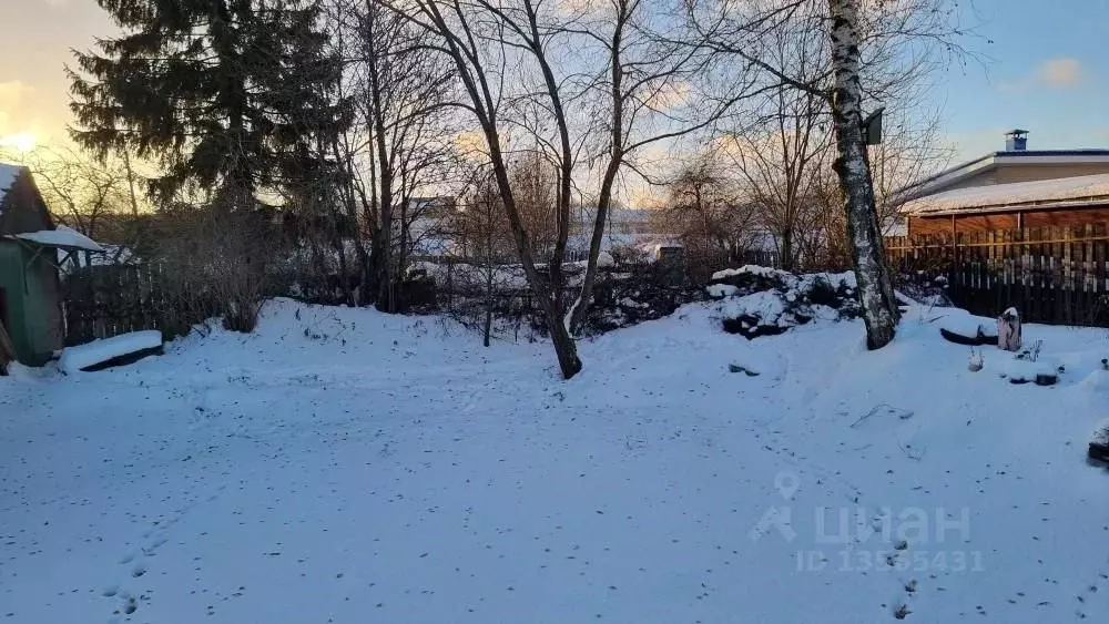 Участок в Санкт-Петербург, Санкт-Петербург, Петергоф ул. Солнечная, ... - Фото 0