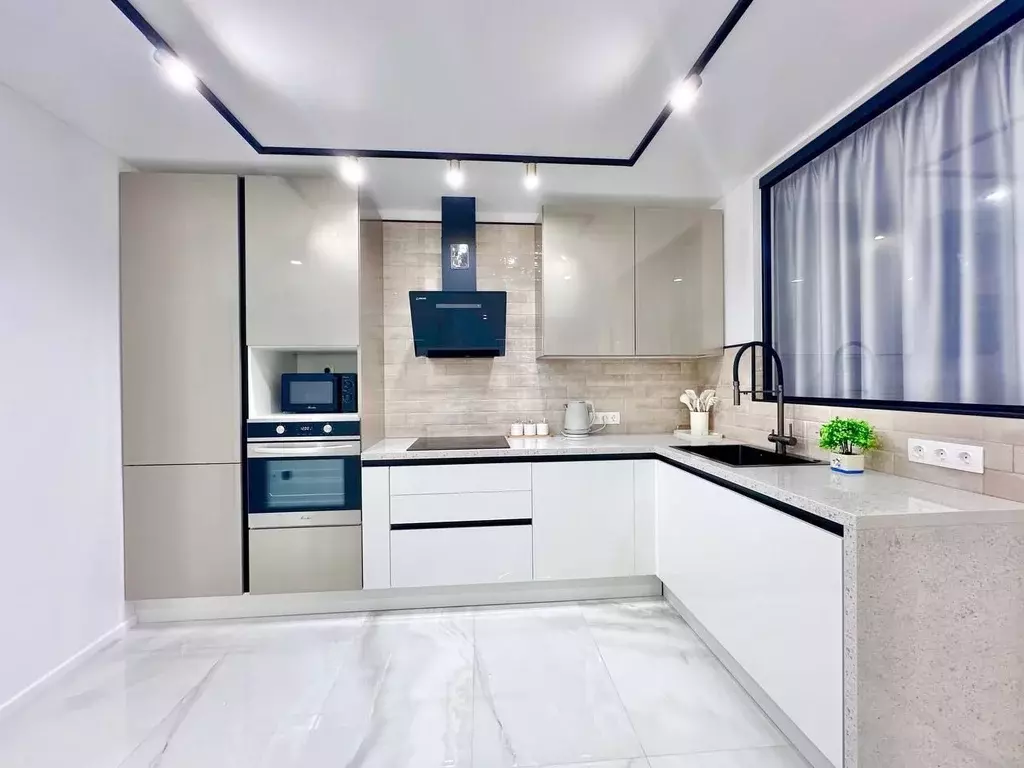 2-к кв. Краснодарский край, Сочи ул. Ленина, 298Бк5 (56.0 м) - Фото 0