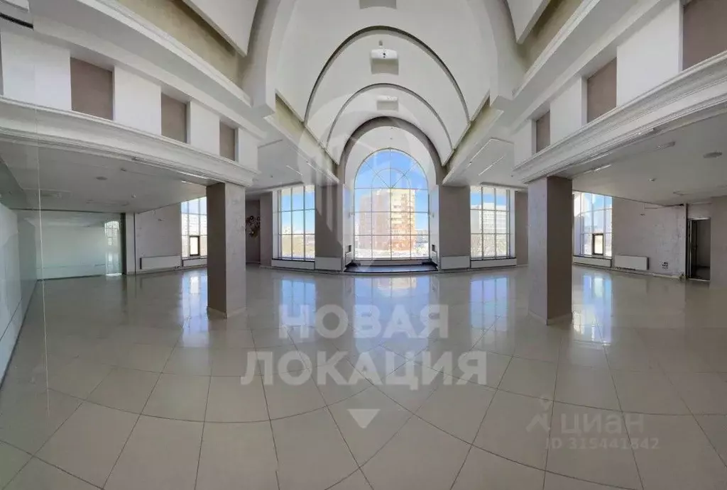 Офис в Омская область, Омск ул. Дианова, 39 (6000 м) - Фото 1